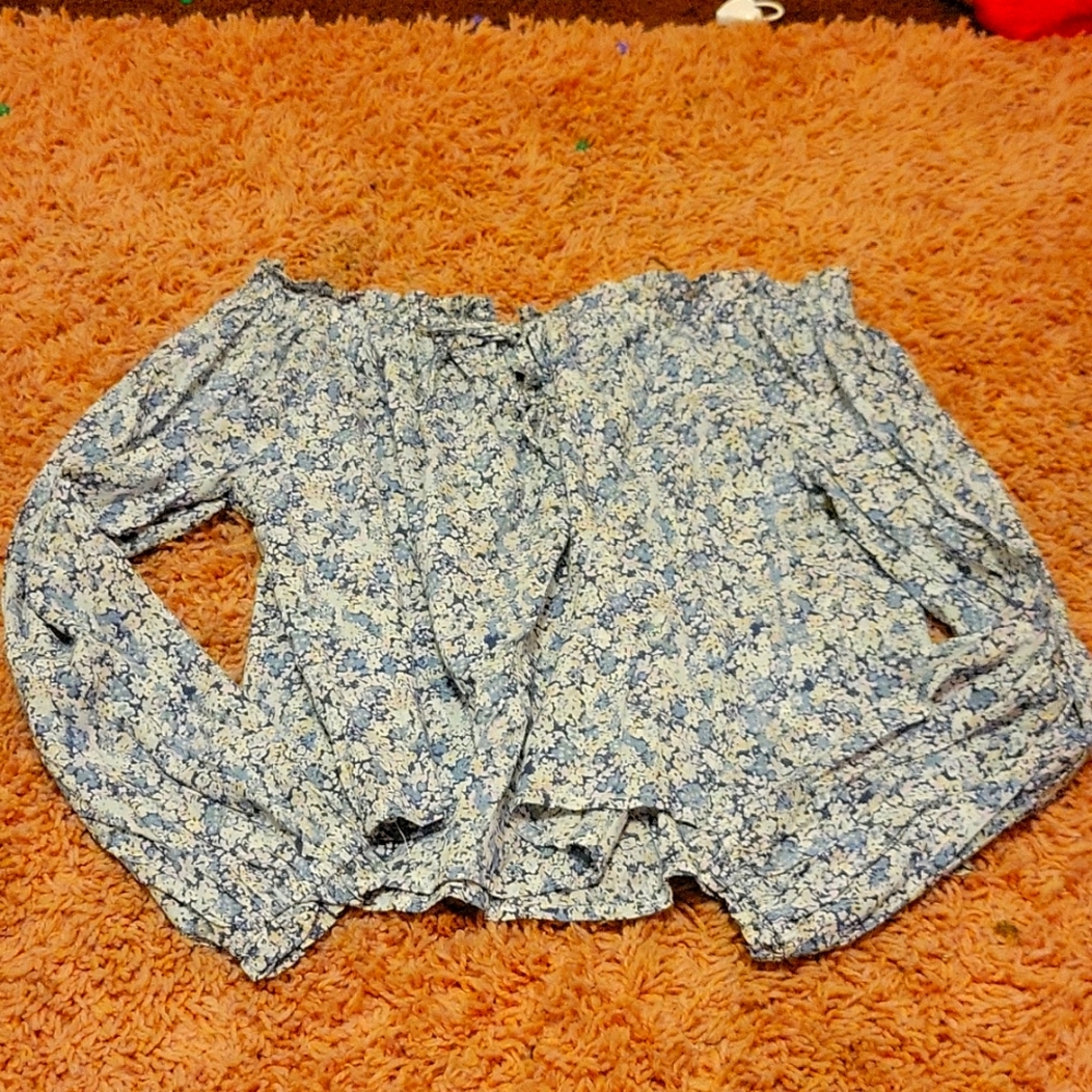 ARIZONA JEAN CO Peasant Blue Floral Top